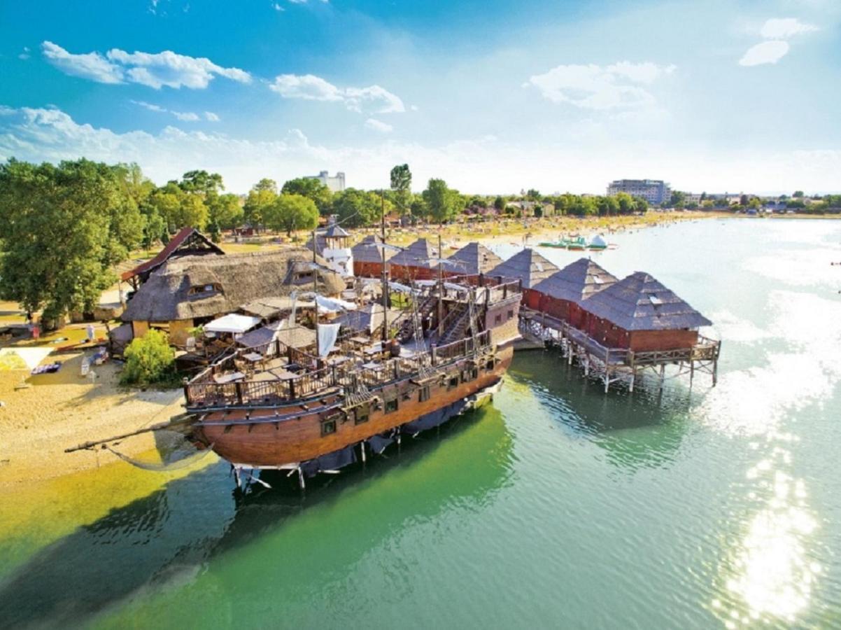 Overwater Cottage - Slovak Tahiti, Senec Εξωτερικό φωτογραφία