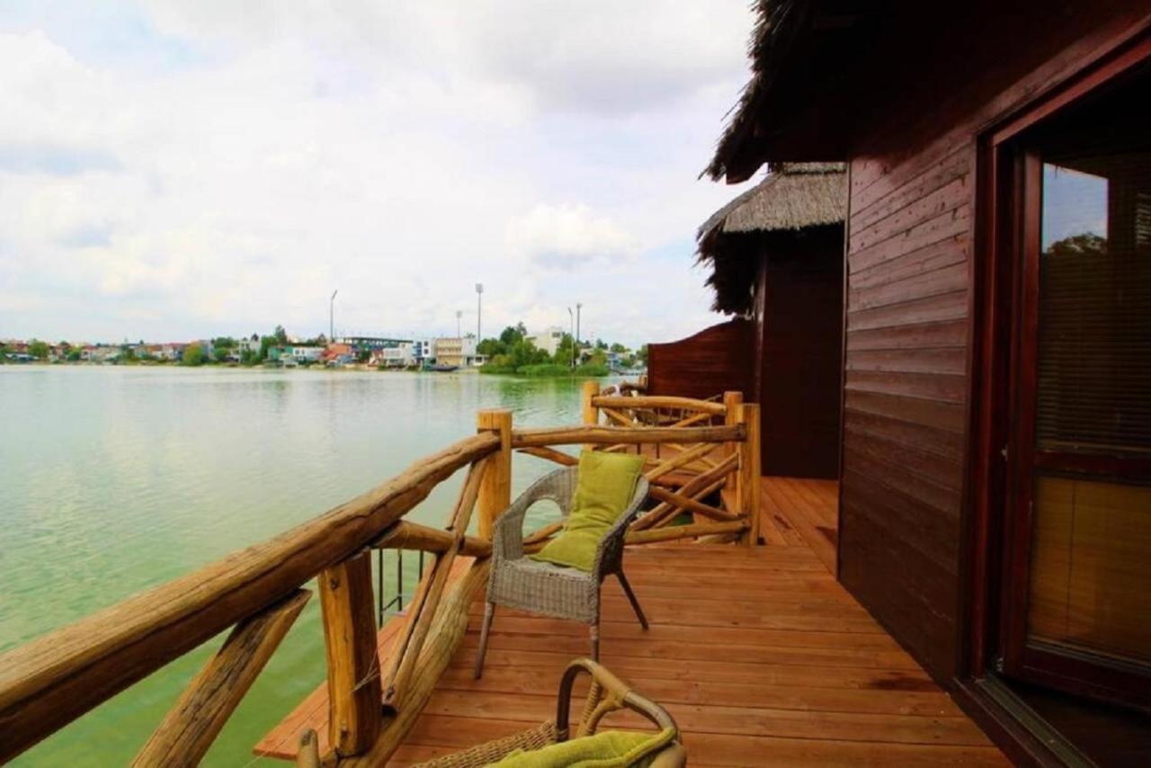 Overwater Cottage - Slovak Tahiti, Senec Εξωτερικό φωτογραφία